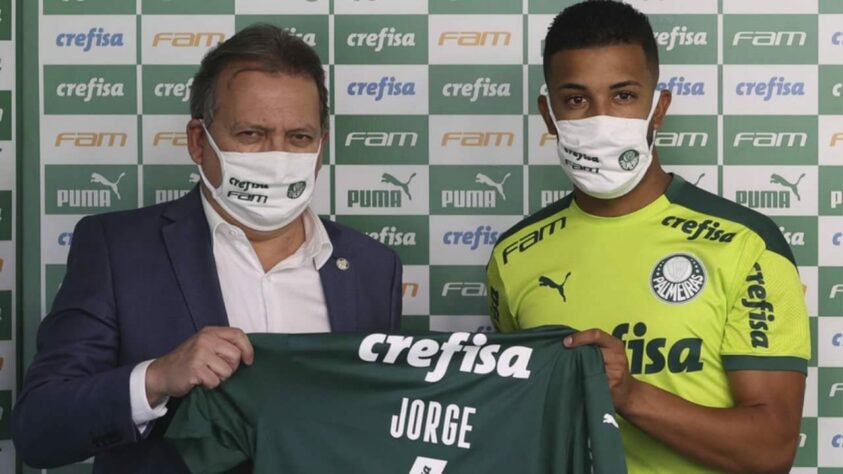 Jorge - Lateral-esquerdo - Palmeiras - Valor segundo o Transfermarkt: 3,2 milhões de euros (aproximadamente R$ 20,07 milhões)