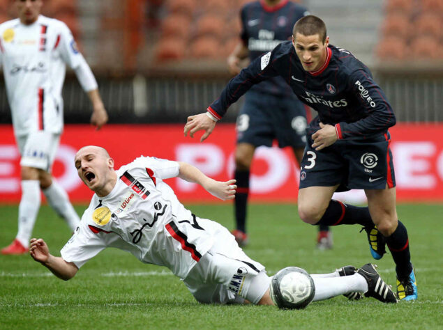 Meia: Jérémy Clément (francês) - 26 anos na época (entrou no lugar de Claude Makélélé aos 3 minutos do segundo tempo) - camisa 23 - atualmente aposentado como jogador