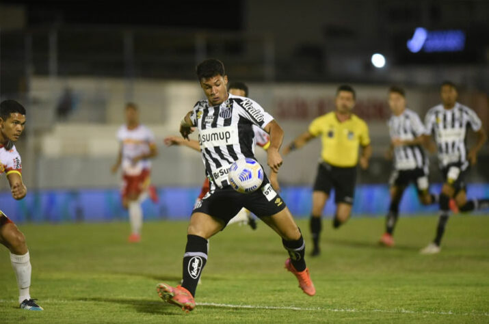 O Santos perdeu por 2 a 0 para a Juazeirense, mas conseguiu a classificação para as quartas de final da Copa do Brasil pela vantagem construída no primeiro jogo na Vila (4 a 0). A atuação do time santista foi sofrível contra uma equipe da Série D. Confira as notas dos jogadores do Peixe e os destaques dos baianos no LANCE! (por Diário do Peixe)