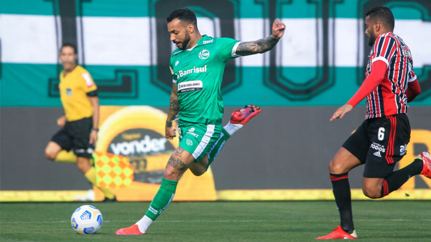 Em jogo válido pela 18ª rodada do Brasileirão 2021, o São Paulo empatou com o Juventude no estádio Alfredo Jaconi pelo placar de 1 a 1. Reinaldo abriu o placar com gol de pênalti e foi o destaque tricolor nesta tarde de domingo. Confira as notas do São Paulo no LANCE! (por Redação São Paulo) 