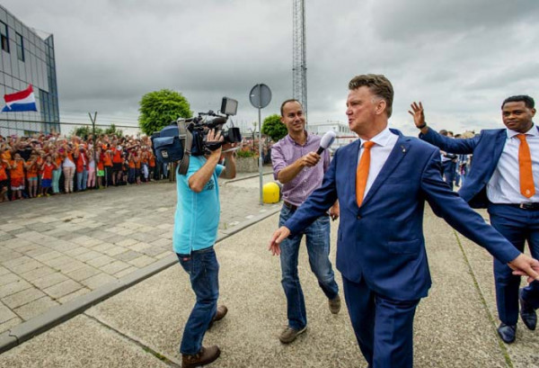 Louis Van Gaal - 7,5 - Acertou nas mudanças. Colocar Memphis em campo no momento em que a Holanda caiu de produção foi crucial. Camisa 10 entrou e participou de forma ativa de ambos os gols. Além do mais, colocou Klaassen que fechou a conta.