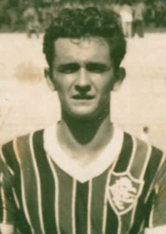 A primeira participação do futebol brasileiro em Olimpíadas aconteceu nos jogos de Helsinque em 1952. O Fluminense teve quatro jogadores. O artilheiro foi o atacante Larry.