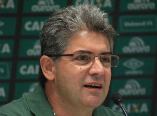 FECHADO - Mano Dal Piva renunciou ao cargo de vice-presidente de futebol na Chapecoense. O clube tem passado por mudanças na área do futebol. Recentemente, Jair Ventura deixou o comando da equipe e foi substituído por Pintado, que foi demitido do Goiás também recentemente.