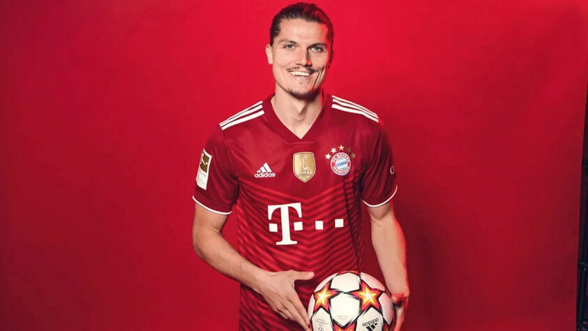 11° colocado - Bayern de Munique - 64 jogadores contratados - Última aquisição: Marcel Sabitzer (16 milhões de euros).