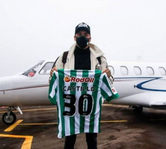 FECHADO - Nicolás Castillo chegou. Após uma negociação rápida com o Juventude, o centroavante assinou contrato de empréstimo e tenta retomar a sua carreira no time de Caxias do Sul. No Juventude, Nico Castillo vai concorrer por uma vaga na equipe titular com Ricardo Bueno e Roberson.