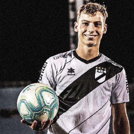 FECHADO - O Grupo City, que comanda diversos clubes, entre eles o Manchester City, segue investindo em promessas do futebol sul-americano e nas últimas horas contratou o atacante uruguaio Nicolás Siri, de 17 anos, do Danubio, para reforçar o Montevideo City Torque, equipe uruguaia do conglomerado. A informação é do jornal espanhol “As”.