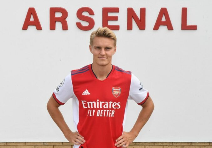 8° colocado - Arsenal - 76 jogadores contratados - Última aquisição: Martin Odegaard (35 milhões de euros).