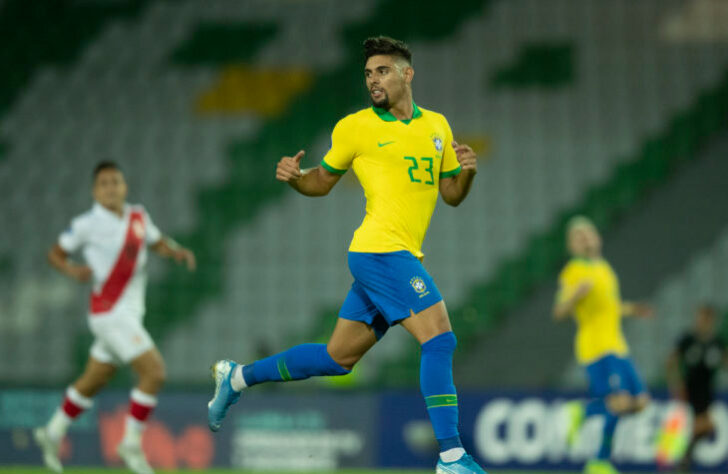 Revelado pelo Santos, Yuri Alberto apresentou ótimo Futebol no Internacional. As atuações do atacante no Colorado fizeram o Zenit abrir o bolso para contar com ele. 