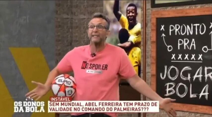 Após Abel Ferreira dar uma opinião sobre jornalistas que entendem do jogo, Neto, então, citou a mãe do treinador português no programa 'Os Donos da Bola': "O que sua mãe sabe fazer? Bacalhau? Sua mamãe sabe fazer o quê? Cacetinho? A minha mãe sabe de futebol, a sua mãe talvez não saiba. Quando ele coloca a mãe no meio eu já fico bravo. A minha mãe sabe de futebol. Mas a sua mãe seria tão covarde como você para enfrentar o Chelsea? Talvez sua mãe não seria".