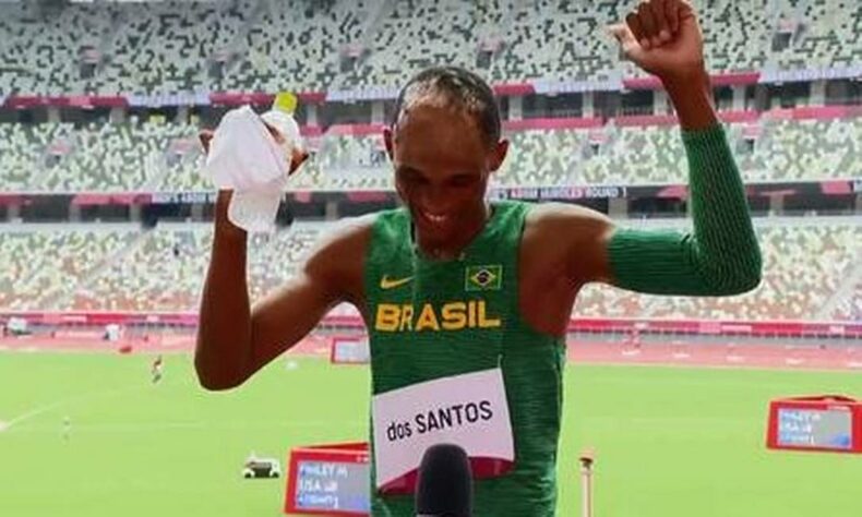 Alison dos Santos, o Piu, medalhista de bronze nos 400 metros com barreiras, conquistou com o seu carisma e a dancinha de "Vulgo Malvadão"