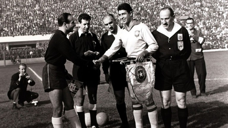 Copa do Mundo 1962 (Chile) - Estreia: Brasil 2 x 0 México - Gols: Zagallo e Pelé