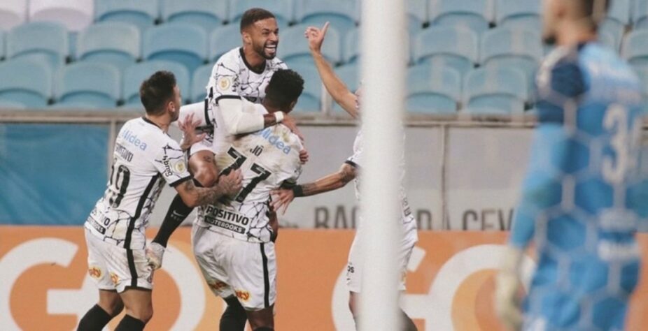 Em jogo válido pela 18ª rodada do Brasileirão 2021, o Corinthians venceu o Grêmio na Arena do Grêmio pelo placar de 1 a 0. A estrela de Jô brilhou novamente e com assistência de Vitinho, garantiu a vitória do Timão. Confira as notas do Corinthians no LANCE! (por Redação São Paulo) 