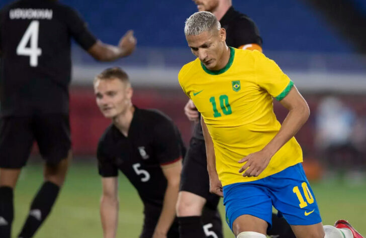 RICHARLISON - Titular absoluto de Tite, volta da Olimpíada credenciado pelos cinco gols e pela artilharia nos Jogos Olímpicos. 