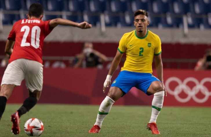 Lateral-direito: Gabriel Menino (Palmeiras) - esteve nas Olimpíadas de Tóquio e já foi convocado por Tite para a Seleção principal.