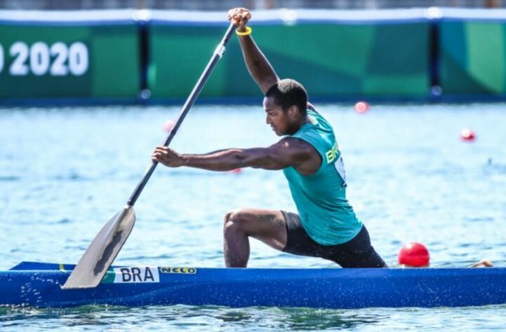 CANOAGEM - Já o brasileiro Jacky Godmann, parceiro de Isaquias Queiroz na categoria C-2 1.000m, foi eliminado dos Jogos Olímpicos de Tóquio. Jacky ficou em sexto lugar em sua bateria das quartas de final, com tempo de 4m18s208.