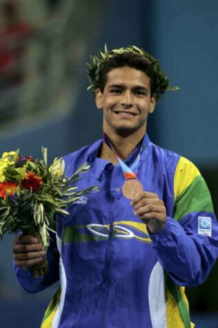 Leandro Guilheiro - Foi medalhista de bronze nos Jogos Olímpicos de Atenas, em 2004, pelo Tricolor. Venceu o moldavo Victor Bivol na disputa pelo bronze.