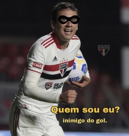 Confira os melhores memes da classificação do São Paulo sobre o