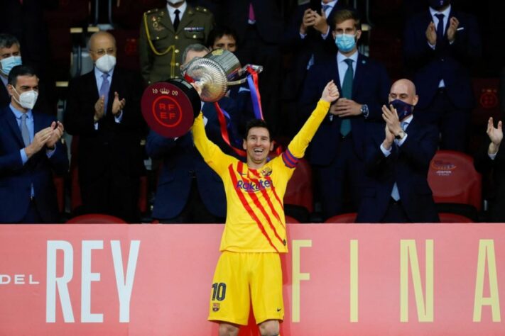Em 2021, o seu último título pelo Barcelona, a Copa do Rei 2020/21, foi conquistada com direito a dois gols de Messi na final.