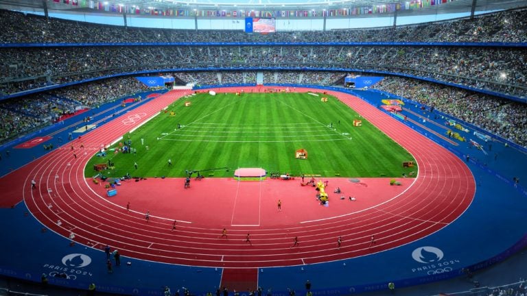 Plano para os Jogos Olímpicos de Paris, em 2024. Cerimônias de abertura e encerramento, além das provas de atletismo de pista e de campo, serão realizadas no Stade de France.