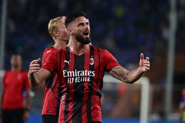 Milan: Rafael Leão (22 anos), Olivier Giroud (35 anos) [foto] ou Zlatan Ibrahimovic (40 anos) e Alexis Saelemaekers (22 anos) ou Junior Messias (30 anos) 