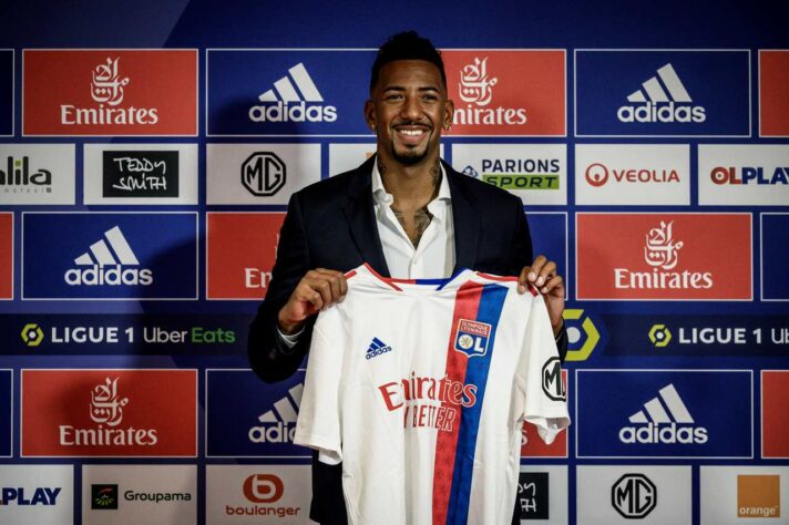 28º- Boateng (Lyon). Salário do zagueiro: 350 mil euros, aproximadamente R$1,85 milhão.