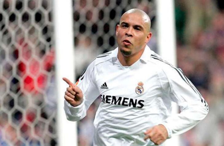 1º - Ronaldo Fenômeno: 177 jogos, 104 gols.