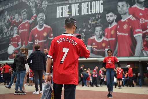 Torcedores vestiram a camisa de Cristiano Ronaldo neste sábado