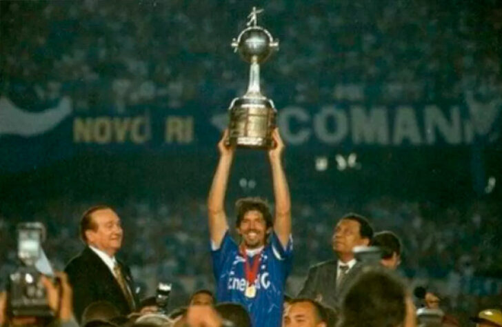 Cruzeiro: 2 títulos (1976 e 1997)