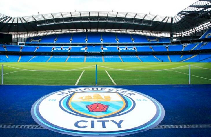 Etihad Stadium (Manchester City) - A compra dos naming rights do popular City of Manchester Stadium somado a patrocínios da companhia aérea renderam 400 milhões de libras (R$ 2,9 bilhões) ao clube.