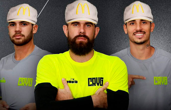 Uniforme de treino do Vasco foi comparado às roupas dos atendentes do McDonald's (Fevereiro/2019)