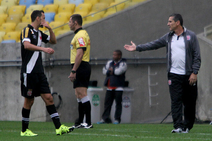 2º - Vasco 2x0 Athletico-PR - Brasileirão 2015 - Novamente de pênalti, o jogador marcou seu segundo gol com a camisa do Gigante da Colina. Na época, a equipe tentava uma recuperação para sair do Z4.