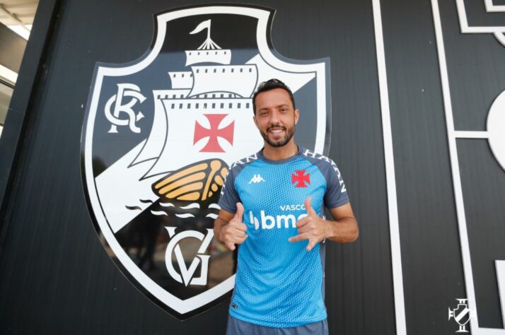 Aos 40 anos, o meia Nene decidiu retornar ao Vasco e tentar ajudar o clube em seu maior objetivo na temporada: voltar à elite do futebol brasileiro. Em seu segundo jogo, o jogador balançou a rede e alcaçou a marca de 45 gols pelo Cruz-Maltino, entrando a célebre lista dos 50 atletas com mais gols pelo clube carioca. Ele tem 45 gols em 134 jogos e empatou na 50ª posição com Dejayr, que atuou pelo clube nos anos 50. Essa informação tem como base a pesquisa do jornalista André Schmidt, do Blog do Garone, do Lance!