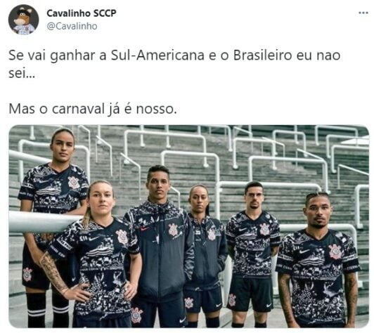 Camisa alternativa do Corinthians, lançada em Setembro/2019, foi comparada a um abadá.