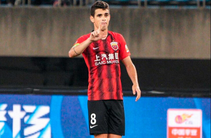 Oscar (Brasil) - 30 anos - Meia - Clube: Shanghai Port (China) - Valor de mercado: 18 milhões de euros (R$ 112,5 milhões).