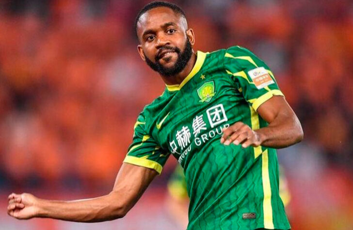 Cédric Bakambu (Congo) - 30 anos - Atacante - Clube: Beijing Guoan (China) - Valor de mercado: 12 milhões de euros (R$ 75 milhões).