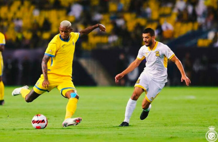 Grande artilheiro do Al-Nassr, Talisca segue mantendo um bom nível na liga e acumula oito gols em 12 jogos, vivendo um grande momento na carreira.