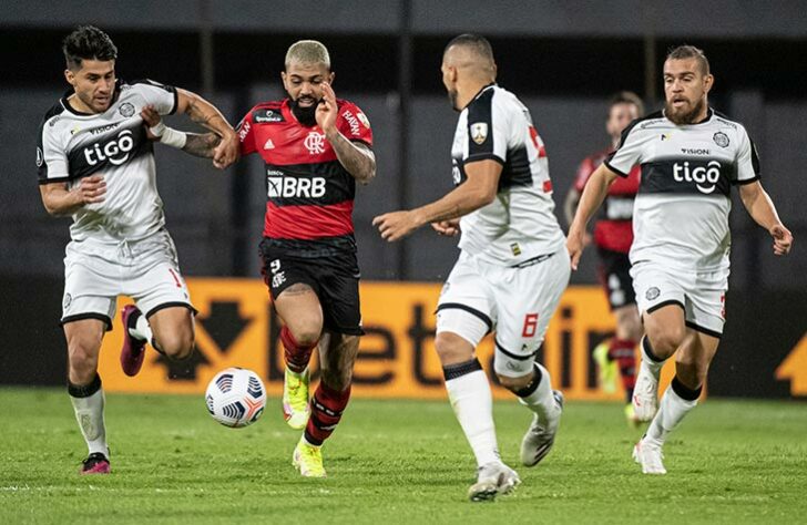 11/8/2021 - Olimpia-PAR 1x4 Flamengo - Estádio Manuel Ferreira, em Assunção (PAR), jogo 1 das quartas de final da Libertadores