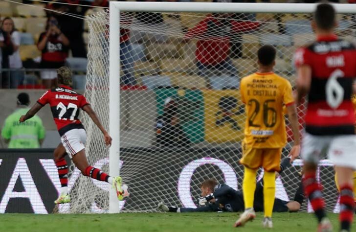 Flamengo 2x0 Barcelona (EQU) - Ida da semifinal da Libertadores, no Maracanã: quem brilhou no reencontro com a torcida no Maracanã foi Bruno Henrique, que fez os dois gols.