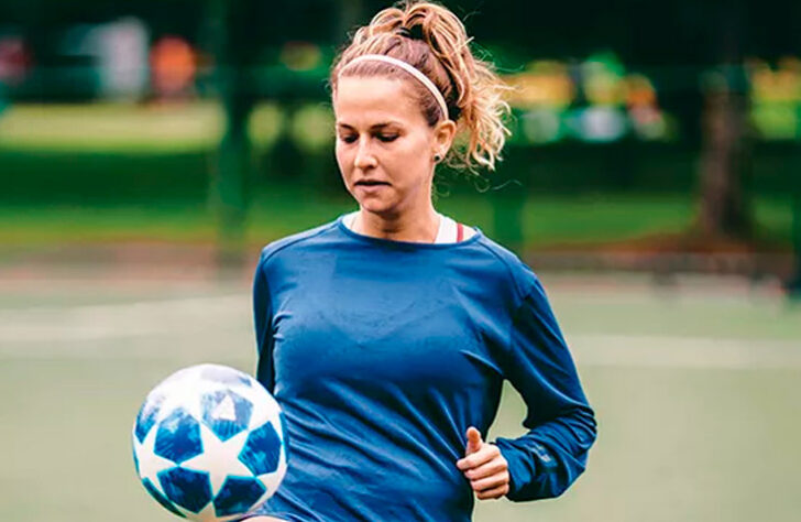 Alê Xavier - Uma das estrelas do Desimpedidos e protagonista do canal “Passa a Bola” ao lado de Luana Maluf, a influenciadora sempre aparece nas redes sociais com a camisa do seu time do coração, o São Paulo.