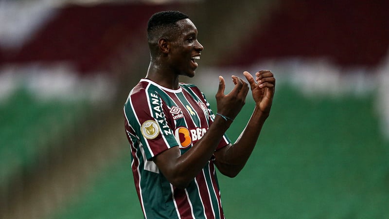 8° - LUIZ HENRIQUE (20 anos - atacante - Fluminense): 11 pontos.