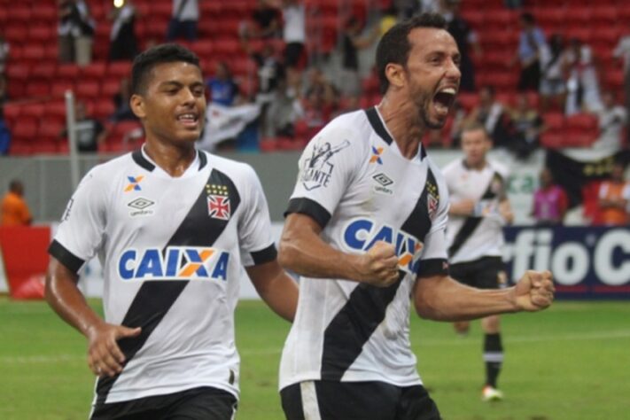 20º - Vila Nova 0x2 Vasco - Série B 2016 - No Mané Garrincha, Nene abriu o placar diante dos goianos, de pênalti. 