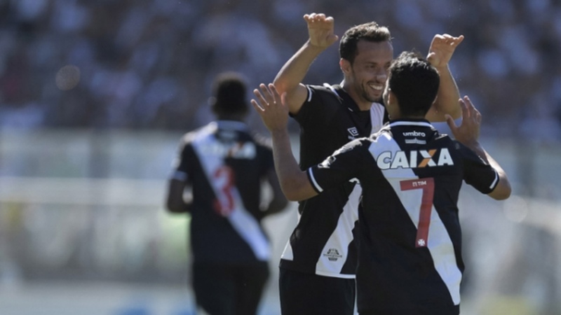 40º - Vasco 1x0 Atlético-GO - Brasileirão 2017 - De falta, Nene marcou o gol da vitória sobre o Dragão em São Januário. 