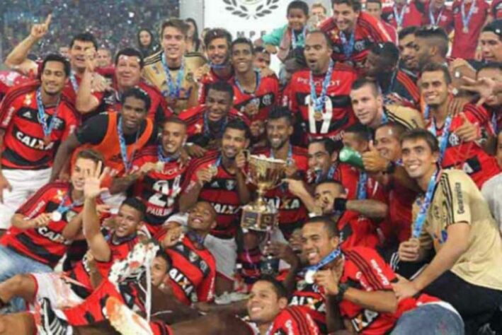 Campeão Carioca de 2014: conquistou o campeonato após dois empates contra o Vasco