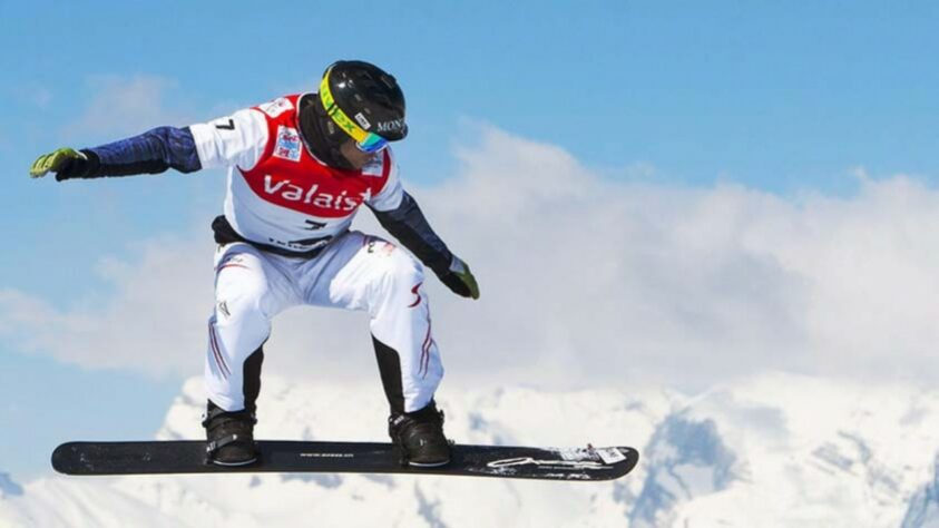 No Snowboarding também é possível ver atletas tentarem o backflip.