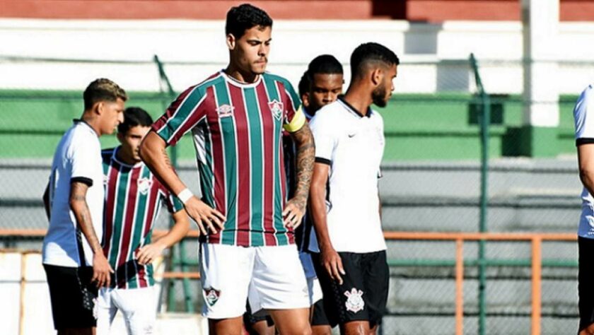 Luan Freitas - 20 anos - zagueiro - contrato com o Fluminense até 29/11/2022