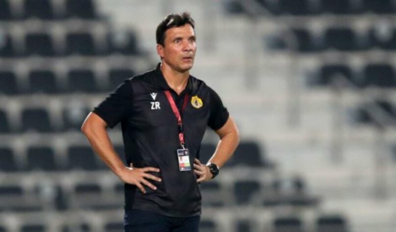 ZÉ RICARDO: último trabalho como treinador foi no Qatar SC (QAT) – livre no mercado desde setembro de 2021.
