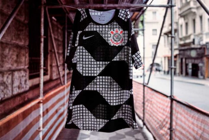 A camisa do Corinthians lançada no final de 2020, inspirada nas calçadas de São Paulo, virou meme entre os rivais do Timão