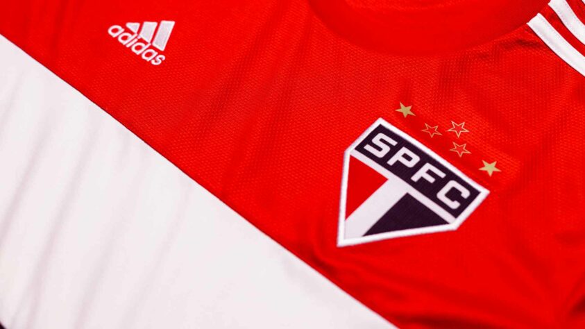 Detalhes da região do escudo do São Paulo na nova camisa