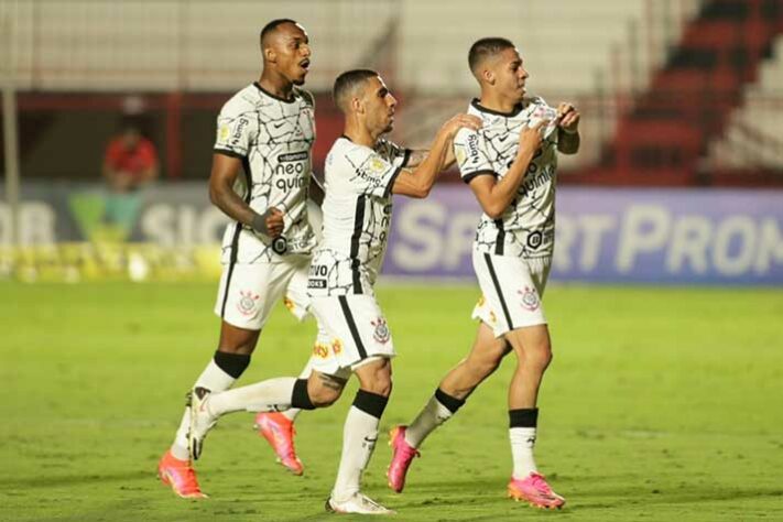 6° colocado - CORINTHIANS (29 pontos) - 20 jogos - Título: 0,37% - G6: 36,4% - Rebaixamento: 1,8%.