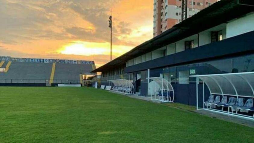Cidade: Belém (PA) - Clube: Remo - A Prefeitura liberou 20% da capacidade dos estádios e o Governo do Estado 30%.